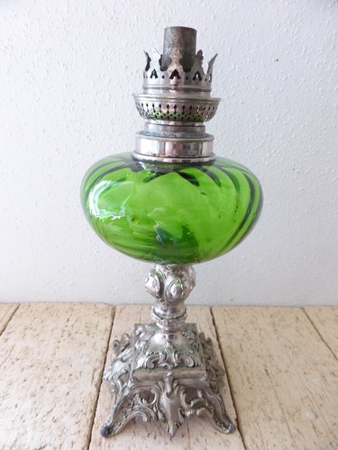 Lampe pétrole ancienne - lampe,