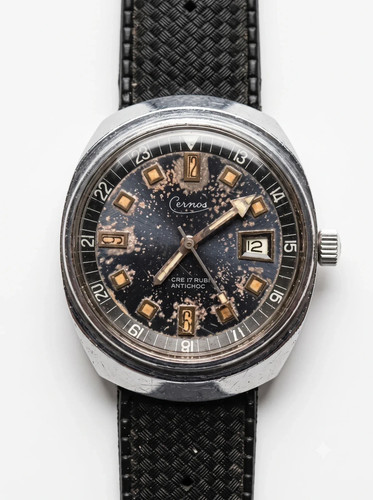 Cernos montre sous - , marine