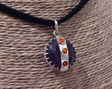 Rare pendentif en argent 925 vintage en améthyste 3 cabochons en corail rouge