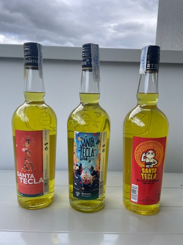 Bouteilles chartreuse jaune - bouteilles,