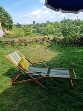 Une chaise longue ancienne