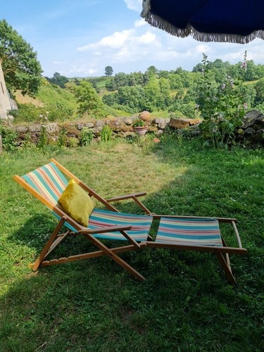 Une chaise longue ancienne
