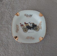 Cendrier en porcelaine décor voiture ancienne Wolseley Fairylite Foreign