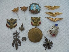 Médailles insignes militaire - médailles,