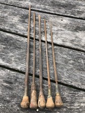 Outils anciens, 5 rembourroirs bourrelier, sellier travail du cuir. 65 à 90 cm