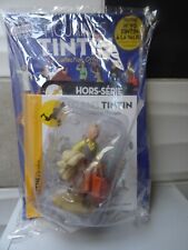 Figurine tintin N° 95 TINTIN A LA VALISE collection officielle