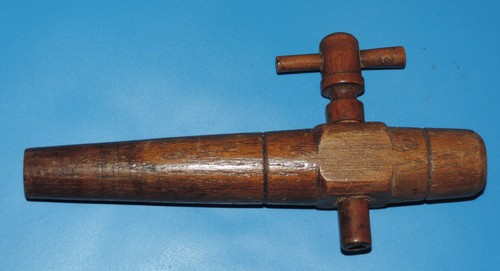 Ancien robinet bois pour - en,