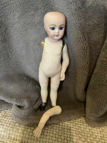Jolie poupee mignonnette - mignonnette, simon