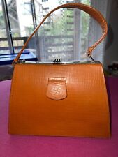 Sac à main en cuir fauve des  années 1940