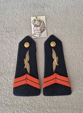 Paire d’épaulette armée de