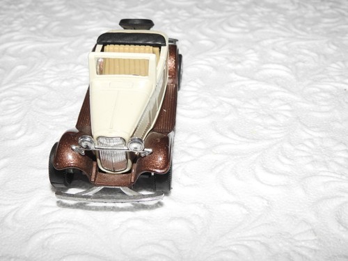 Voiture miniature ancienne - voiture,