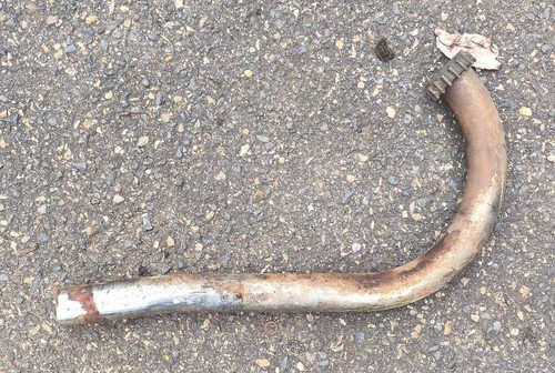 Tube echappement et ecrou - et,