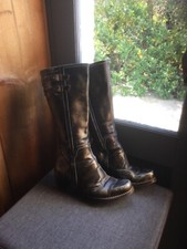 Bottes Neosens cuir noir métallisé . T 38  .( V/G/V) D