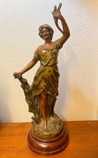 Statue Régule Femme " Paysanne au Champs " sur Socle Bois Ht 37 cm