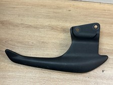 UNE POIGNEE PASSAGER ARRIERE