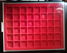 Box  Monnaies  Pour 48 pièces  30 mm de diamètre Yvert et Tellier TB état