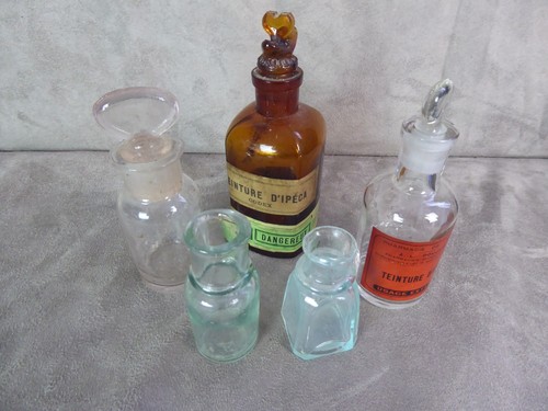 Lot petits flacons en - de,