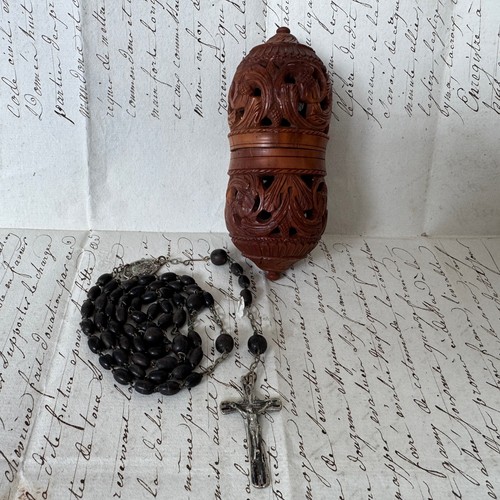 œuf corozo sculpté étui - corozo,