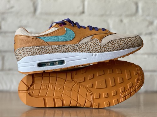 Nike you air - by,