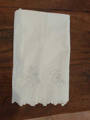 Drap ancien brodé mono l - ,