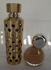 2 anciens flacons et porte-flacon. GÜËRLÄÏN (Vides).