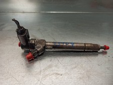 A6110700987 INJECTEUR /