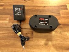 Support de Chargeur de Batterie de Visseuse Skill + Chargeur Original