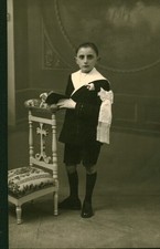  Carte photo ancienne communion communiant brassard prie dieu année 1930 