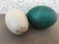 Paire d'anciens oeufs en bois peint / Couture / Oeufs à repriser / Accessoires