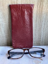 Etui à lunettes en cuir verni