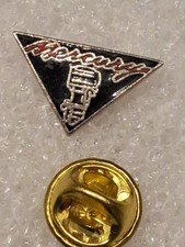 Pin's. MOTEUR MERCURY. BATEAU    P51