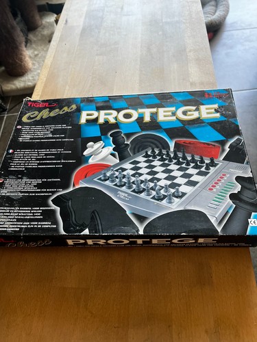 Tiger protege electronic chess - tiger,