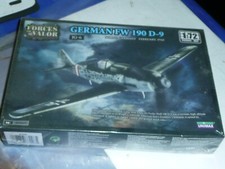 UNIMAX  "à  monter" 1/ 72 : FOCKE WULFE FW 190 D9 - SORAU FEVRIER 1945