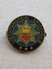 Rare Insigne, Médaille école