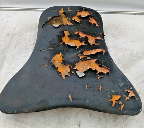 Selle antérieure à - selle, (À