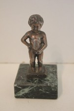 statuette manneken pis régule socle en marbre hauteur 9 cm