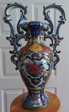 Vase en céramique signé A