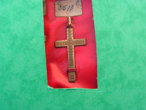 Croix religieuse ancienne - ,