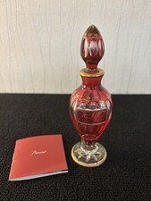 Flacon à parfum modèle diorissmo en cristal de Baccarat