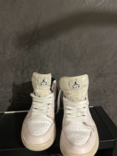 NIKE AIR JORDAN 1 PINK AND