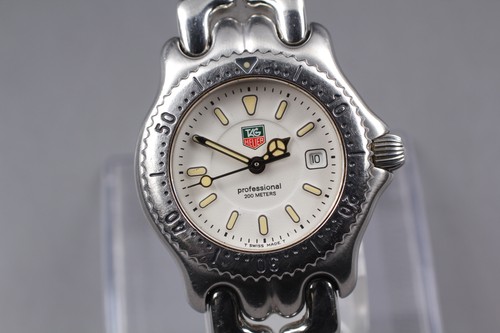 Presque comme neuve montre - [presque,