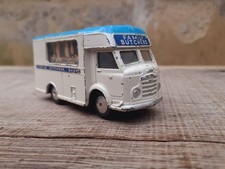 Voiture miniature ancienne - miniature,