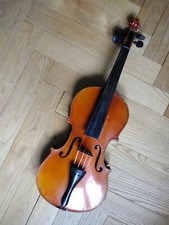 Ancien beau violon - et,