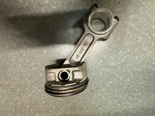 Bielle avec piston moteur