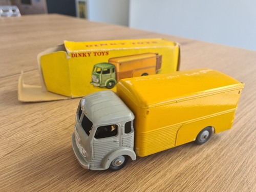 Camion simca cargo dinky - cargo,