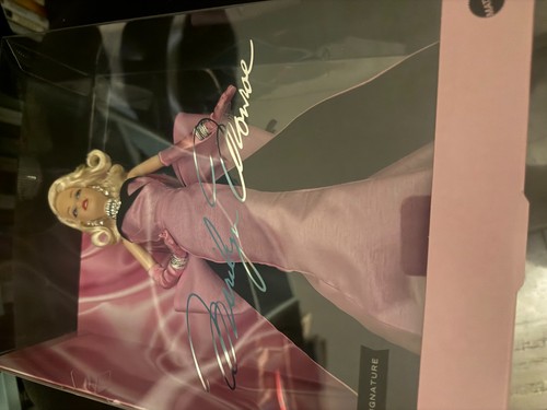 Barbie signature marilyn - signature,