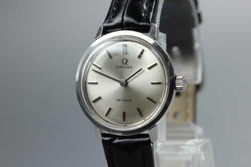 Quasi comme neuf - , omega