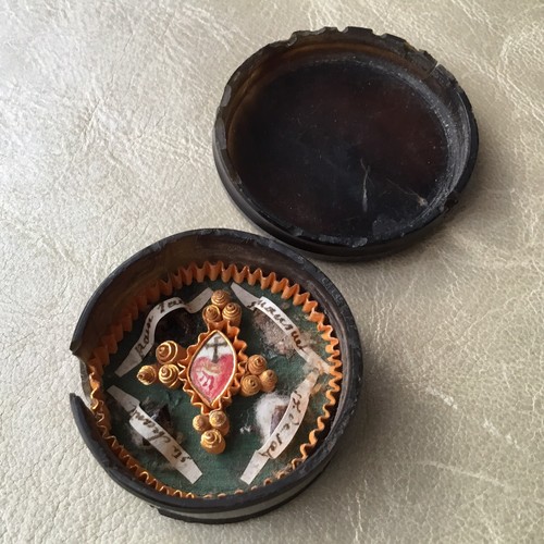 Boîte reliquaire xviiiè - reliquaire, avec