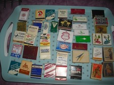lot de petites boîtes