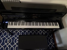 Yamaha CLP-685 Console Digital